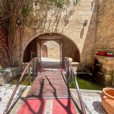 Avalon Boutique Rhodes מלון