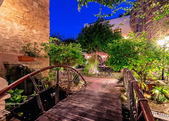 Avalon Boutique Rhodes ホテル 4*